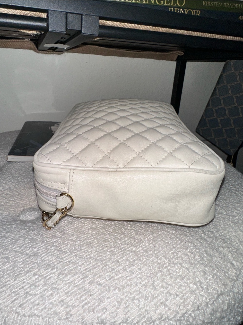 Vintage Ganson Quilted Crossbody Bag with Gold Chain and Tassel - Picture 6 of 9